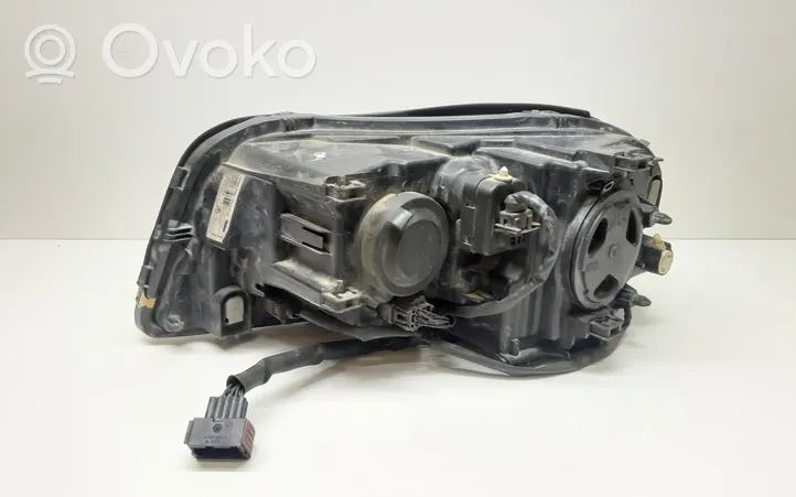 Volvo XC90 Lampa przednia 8620860