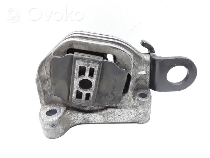 Volvo XC90 Engine mount bracket 30776354