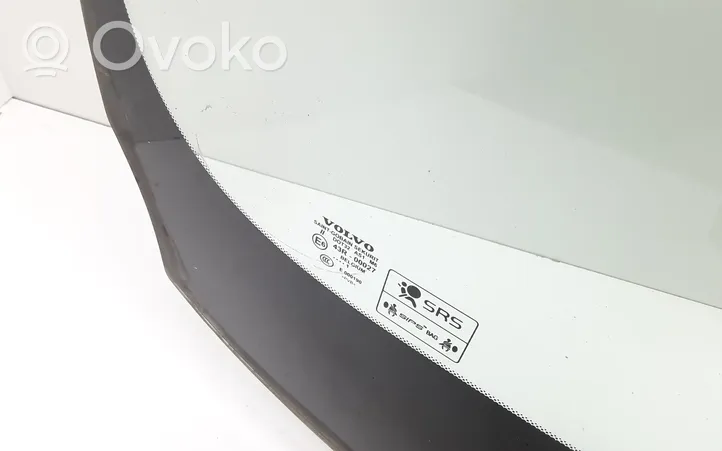 Volvo S60 Front windscreen/windshield window 