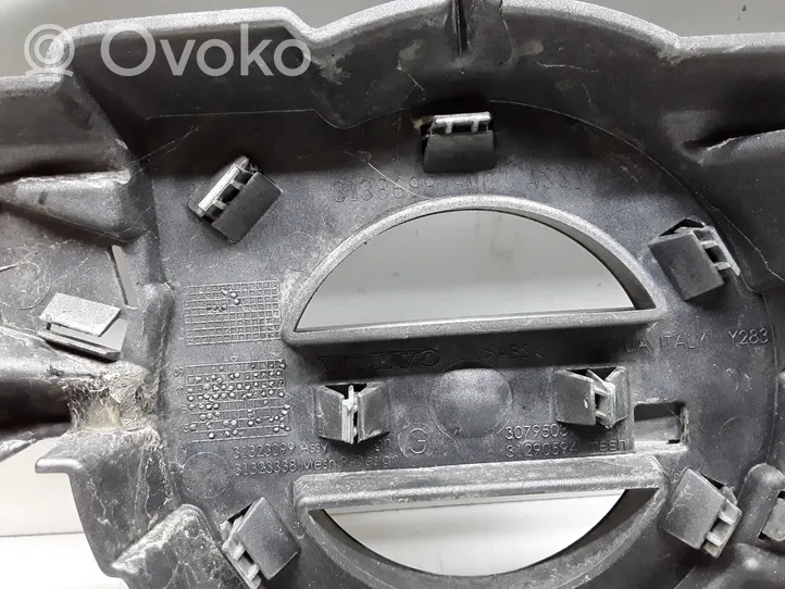 Volvo S60 Grotelės viršutinės 31386987