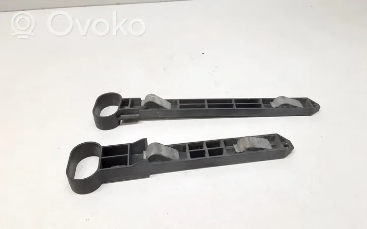 Volvo S60 Headlight/headlamp mounting bracket 89093258