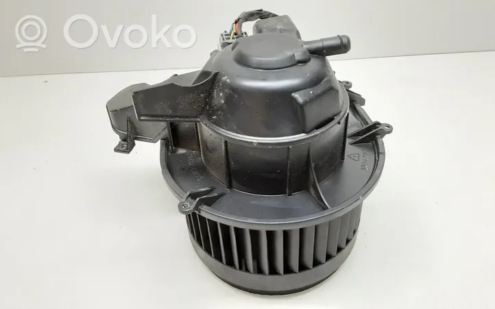 Volvo V70 Pečiuko ventiliatorius/ putikas 28417