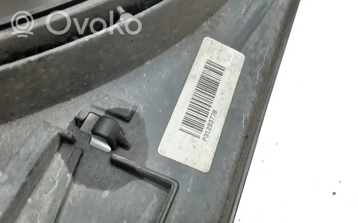 Volvo V70 Elektryczny wentylator chłodnicy 8240543