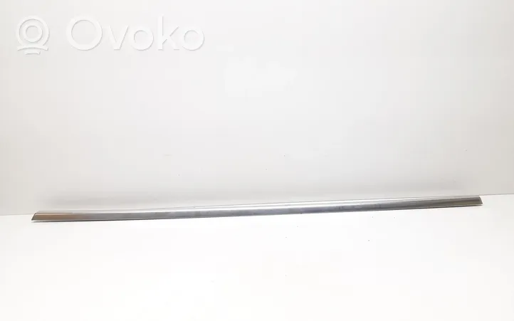 Volvo XC60 Galinių durų stiklo apdaila 31297681