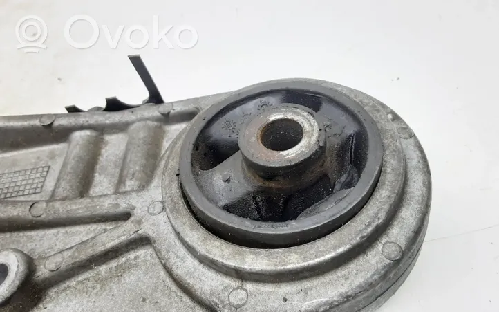 Volvo S70  V70  V70 XC Variklio tvirtinimo kronšteinas 9434250