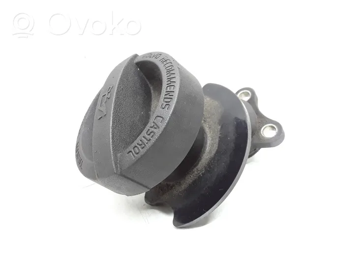 Volvo V70 Tubo di riempimento dell’olio 30777537