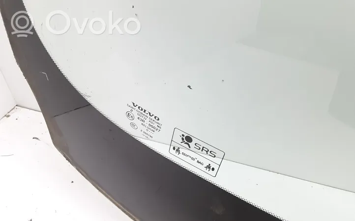 Volvo S60 Front windscreen/windshield window 