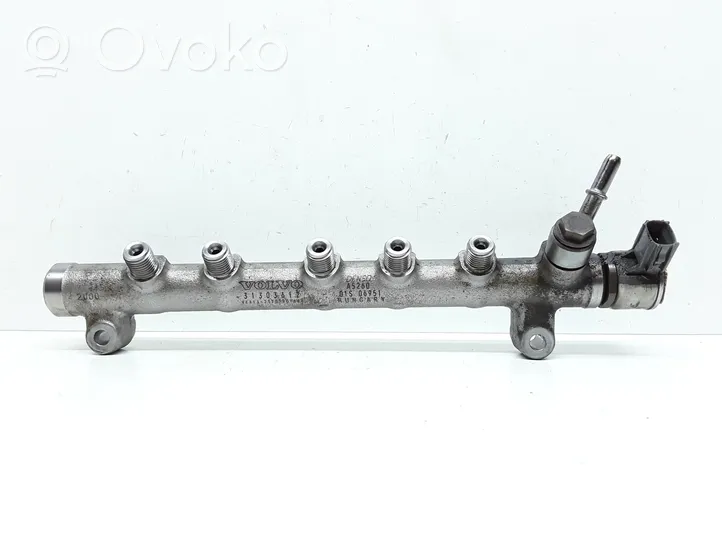 Volvo V60 Fuel main line pipe 