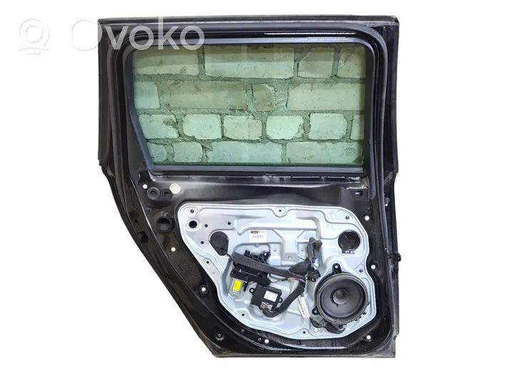 Volvo V70 Rear door 