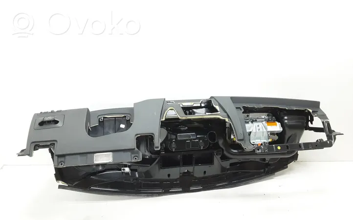 Volvo V70 Dashboard 8648858