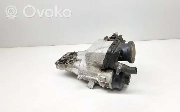 Volvo V70 Support de filtre à huile 31338685