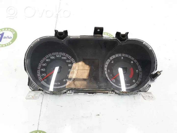 Mitsubishi Outlander Speedometer (instrument cluster) 8100A115