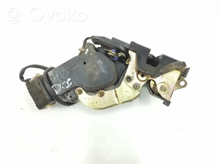 Toyota Land Cruiser (HDJ90) Zamek drzwi przednich 6904060060