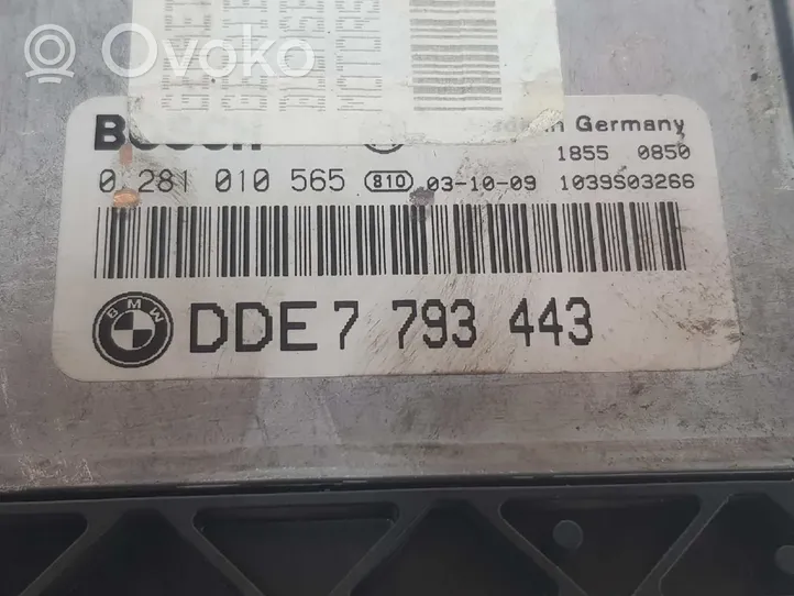 BMW X3 E83 Engine control unit/module 13617793443