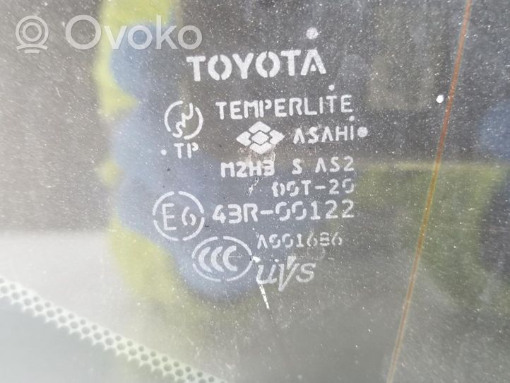 Toyota Land Cruiser (J120) Szyba karoseryjna drzwi tylnych 6271060891