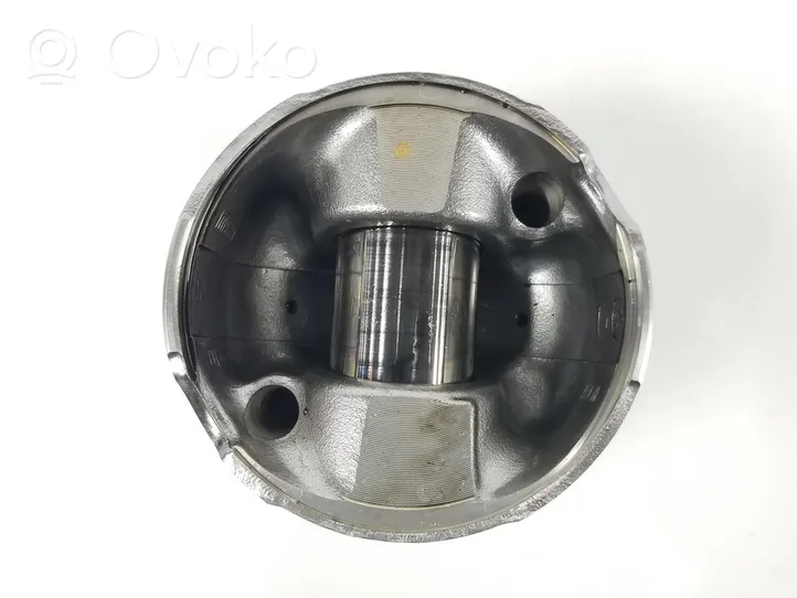 Toyota Verso Piston avec bielle 131010R070