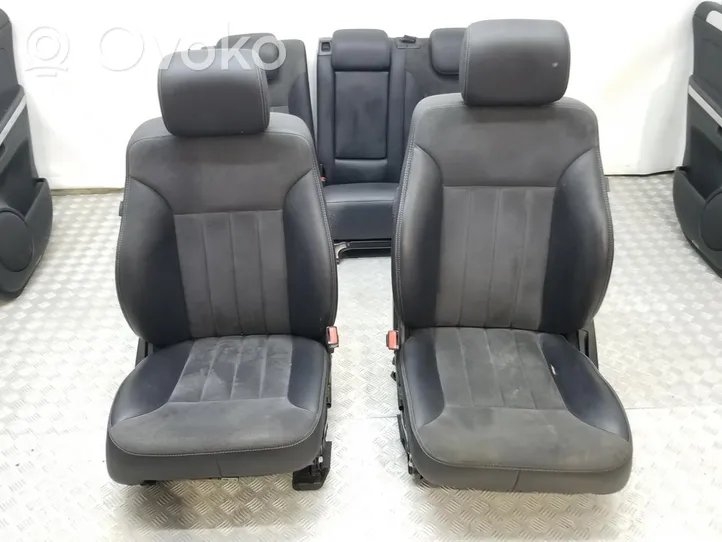 Mercedes-Benz ML W164 Комплект сидений 