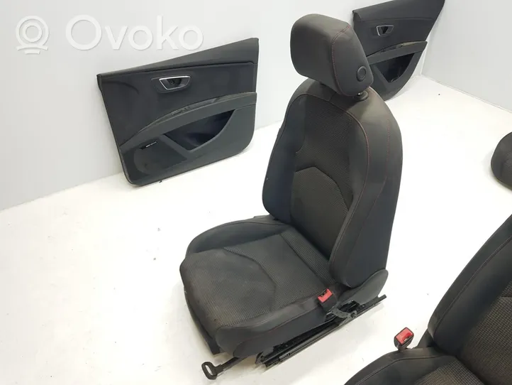 Seat Leon IV Fotele / Kanapa / Komplet 