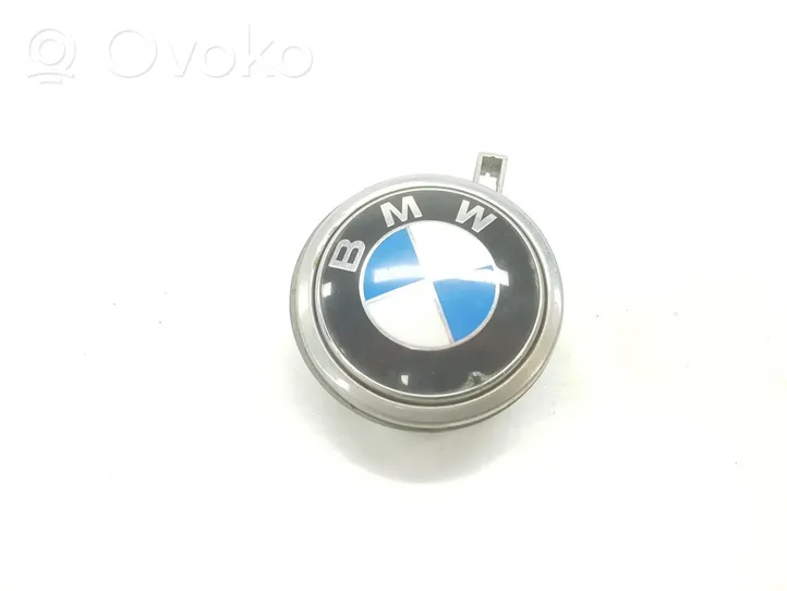 BMW 1 E82 E88 Takaluukun/tavaratilan kahva 51247207933