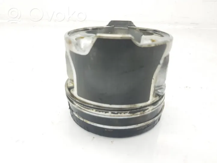 Hyundai Terracan Piston avec bielle 234104X910