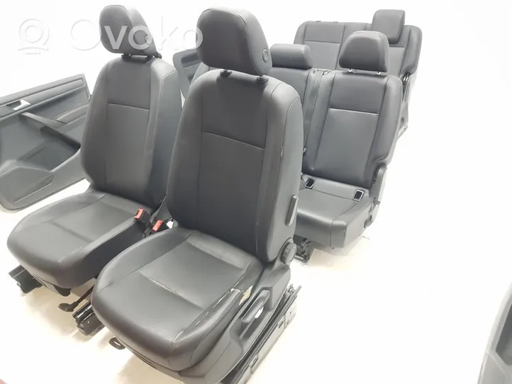 Volkswagen Caddy Seat set 