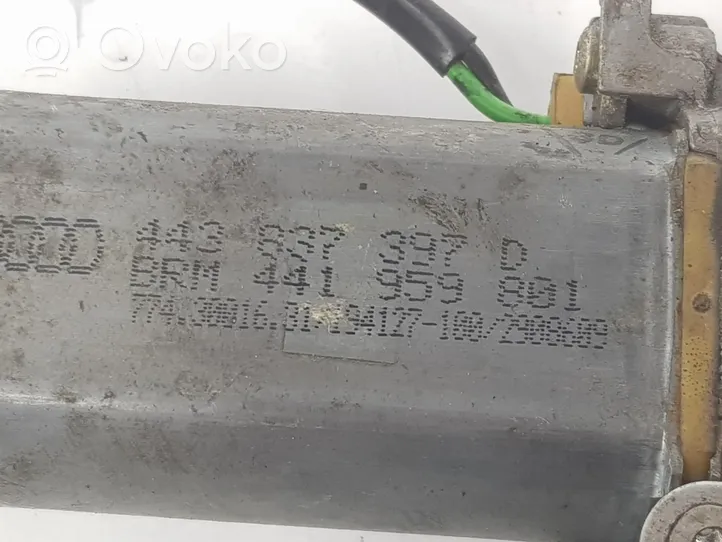 Audi 200 Elektryczny podnośnik szyby drzwi przednich 443837397D