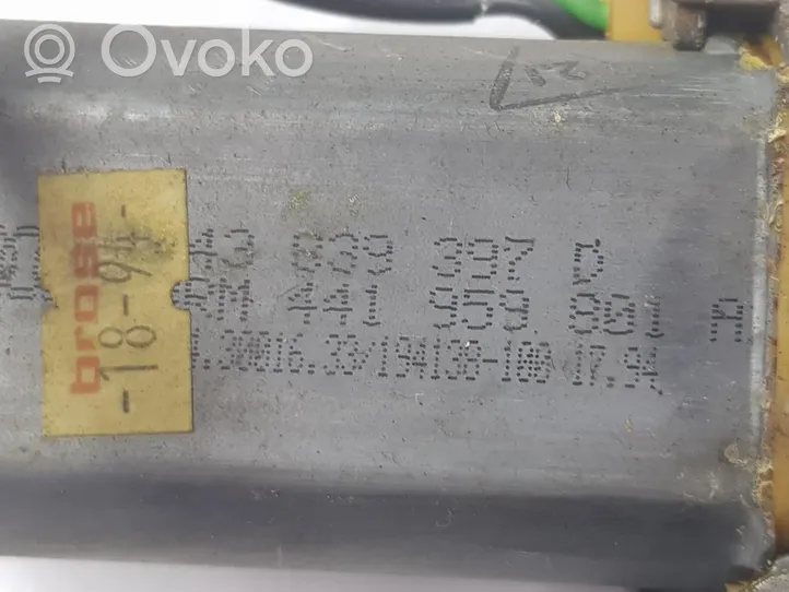 Audi 200 Elektryczny podnośnik szyby drzwi tylnych 443839397D