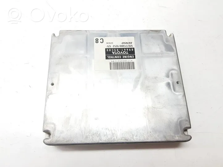 Toyota Avensis T250 Calculateur moteur ECU 8966105C80