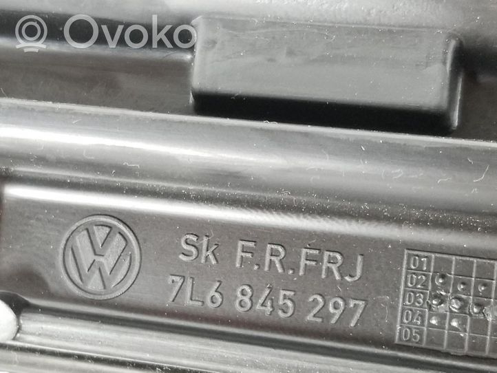 Volkswagen Touareg I Mažasis "A" galinių durų stiklas 7L6845297