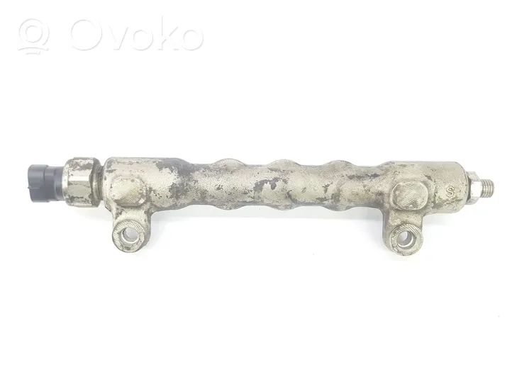 Toyota Land Cruiser J20 J20u Tuyau de conduite principale de carburant 238100W010