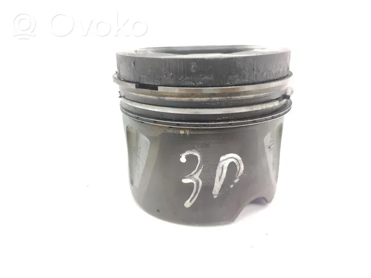 Mercedes-Benz ML AMG W166 Piston avec bielle A6420307717