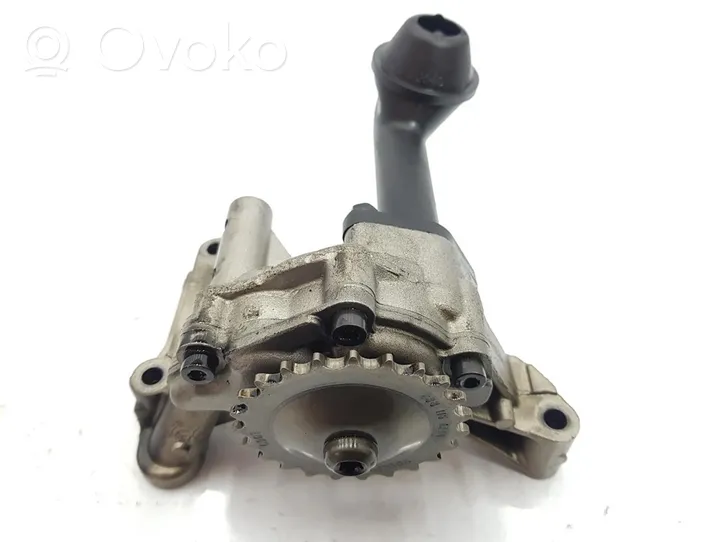 Volkswagen PASSAT B6 Oil pump 038115105C