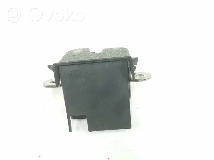 Volkswagen Tiguan Tailgate lock latch 5M0827505E