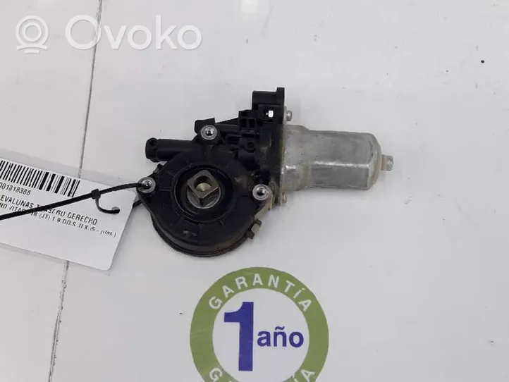 Suzuki Grand Vitara II Moteur de lève-vitre de porte arrière 8343065J00