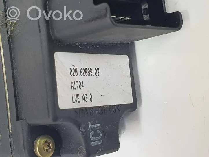 Fiat Ulysse Moteur de lève-vitre de porte arrière 0206008907