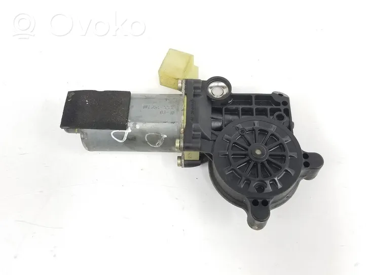 Volvo S60 Motorino alzacristalli della portiera anteriore 30784579