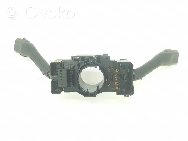 Audi TT Mk1 Steering wheel buttons/switches 8L0953513G