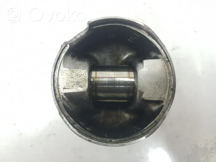 Peugeot Bipper Piston avec bielle 0628N7