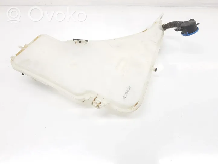 BMW 2 F22 F23 Windshield washer fluid reservoir/tank 61667241680