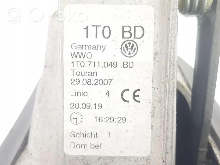 Volkswagen Caddy Vaihteenvalitsimen verhoilu 1K0711050A