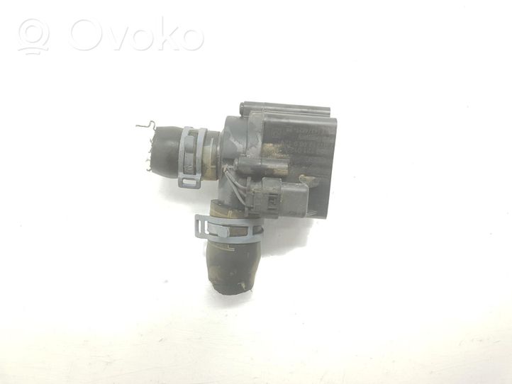 Audi A6 Allroad C7 Pompe de circulation d'eau 06D121601