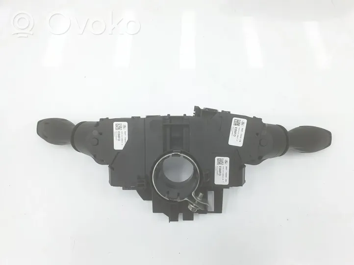 Ford Fiesta Boutons / interrupteurs volant 2116409