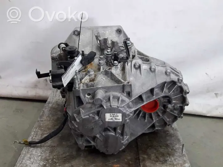 Hyundai Grand Santa Fe NC Manual 5 speed gearbox 430003B060