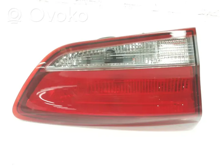 Hyundai i30 Luz trasera/de freno 92403G4000