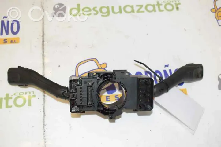 Volkswagen Bora Pulsanti/interruttori sul volante 8L0953513G