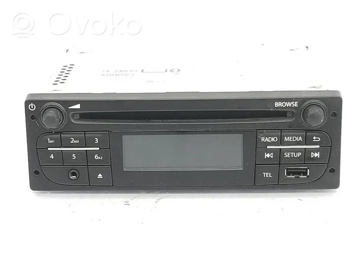 Nissan NV400 Radija/ CD/DVD grotuvas/ navigacija 281150634R