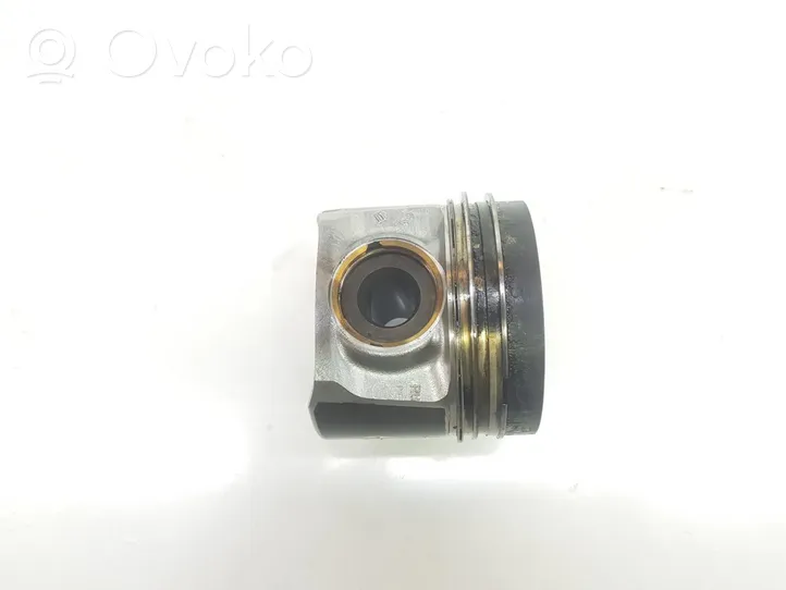 BMW X4 G02 Piston with connecting rod 8598757