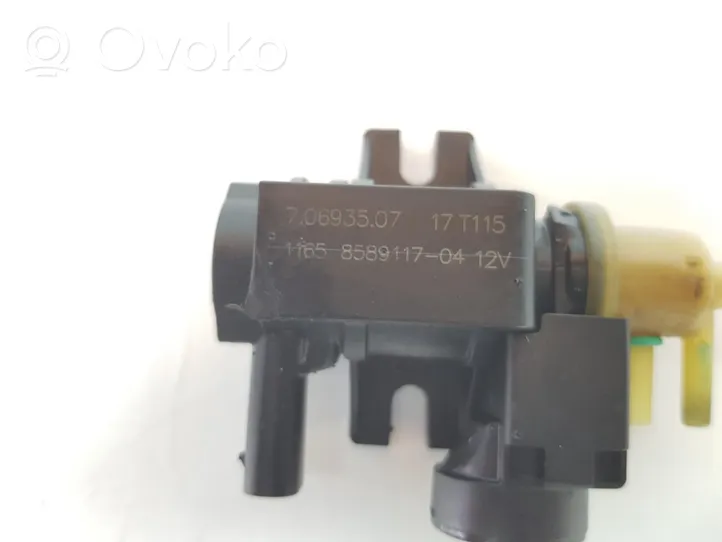 BMW 3 F30 F35 F31 Vacuum valve 8589117