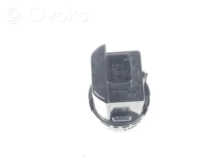 Toyota Auris E180 Moottorin start-stop-painike/kytkin 8961102110