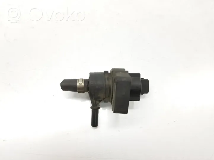 Mercedes-Benz ML W164 Vacuum valve A0004703993